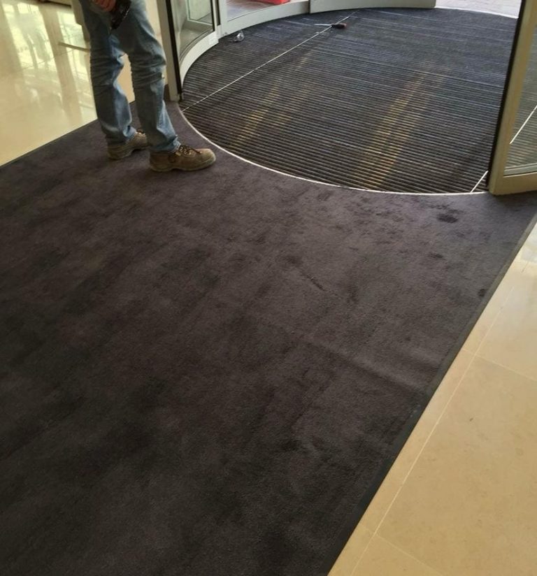 tapico-tapis-aluminium-personnalisé-ou-uni-sur-mesure-pour-professionnels-entreprise-societe