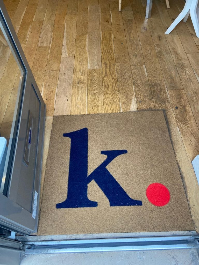 tapico-tapis-antisalissure-personnalisé-ou-uni-sur-mesure-pour-professionnels-agence-immobiliere-k