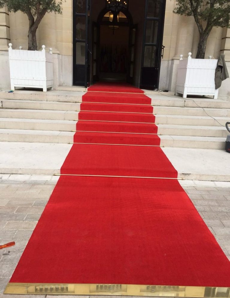 tapico-tapis-evenementiel-pvc-personnalisé-ou-uni-pour-professionnels-hotels-cour-elysees-Paris