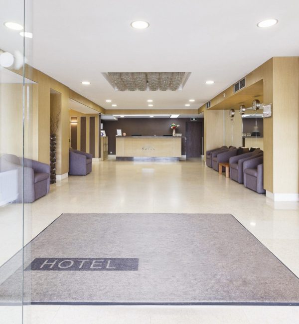 tapico-tapis-antisalissure-personnalisé-ou-uni-sur-mesure-pour-professionnels-entreprise-societe-hotels