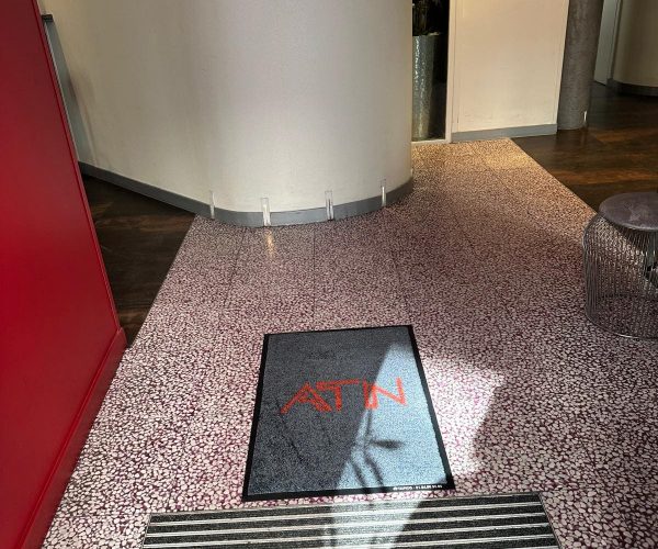 tapico-tapis-antisalissure-personnalisé-ou-uni-sur-mesure-pour-professionnels-entreprise-societe-hotels