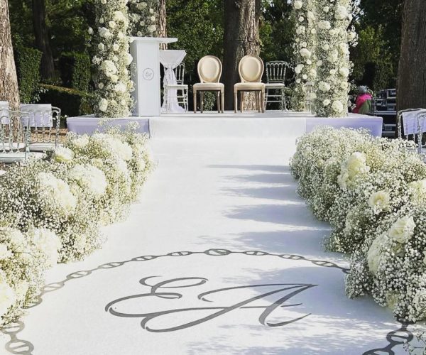 tapico-tapis-evenementiel-pvc-personnalisé-ou-uni-pour-professionnels-hotels-cour-elysees-Paris-mariage