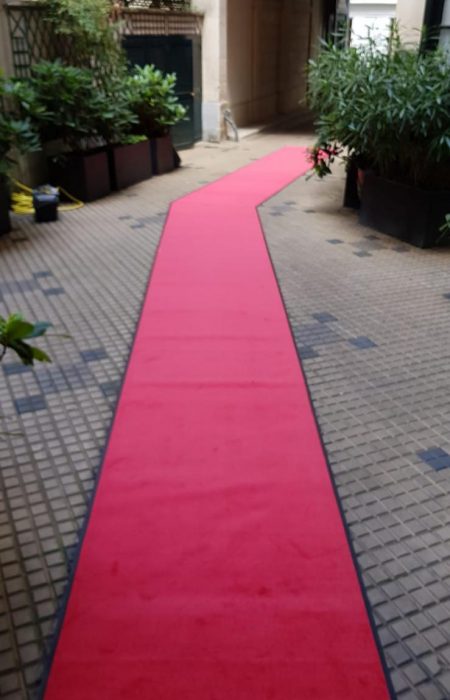 tapico-tapis-evenementiel-pvc-personnalisé-ou-uni-pour-professionnels-hotels-cour-Paris